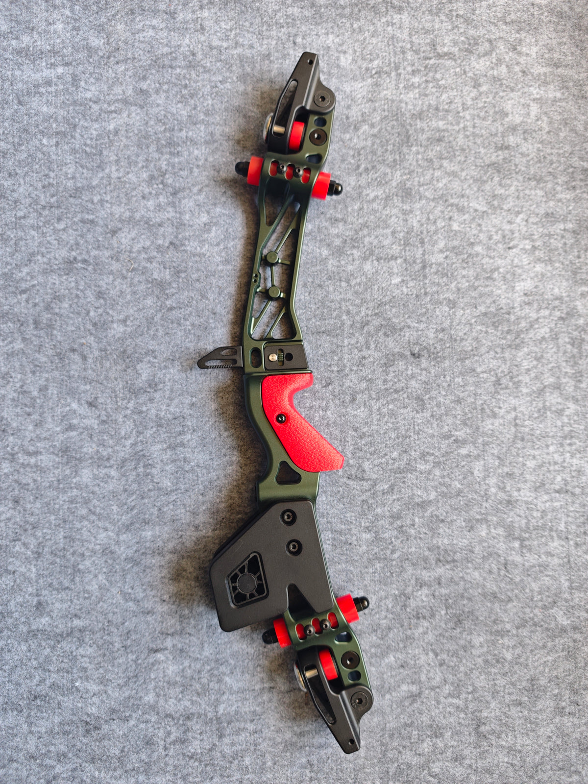 25‘’ Graywolf recurve and barebow ilf  riser